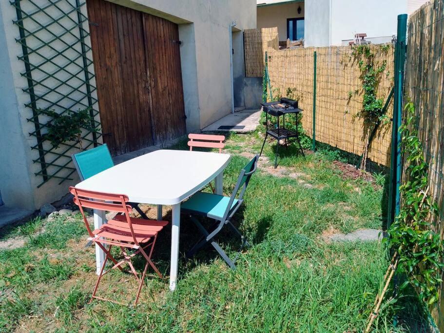 Ria Maison 4 Pers Avec Jardin Au Pied Des Montagnes מראה חיצוני תמונה